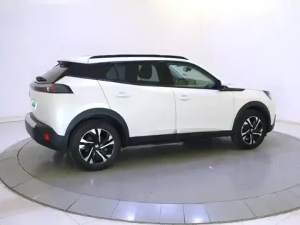 Photo 4 Peugeot 2008  Moteur électrique 136 ch