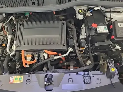 Photo 14 Peugeot 2008  Moteur électrique 136 ch