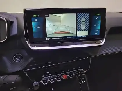 Photo 19 Peugeot 2008  Moteur électrique 136 ch