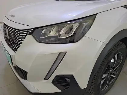 Photo 15 Peugeot 2008  Moteur électrique 136 ch