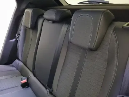 Photo 11 Peugeot 2008  Moteur électrique 136 ch