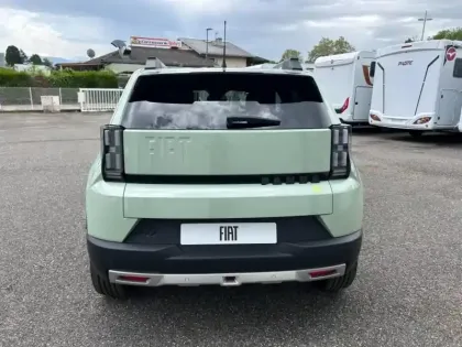 Photo 6 Fiat Grande Panda  Electrique 113ch La Prima