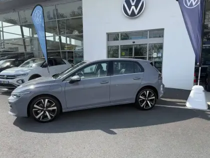 Photo 31 Volkswagen Golf  1.5 eHybrid 204 DSG6