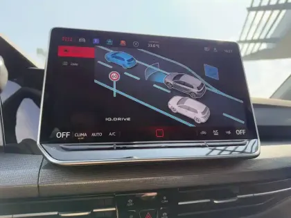 Photo 52 Volkswagen Golf  1.5 eHybrid 204 DSG6