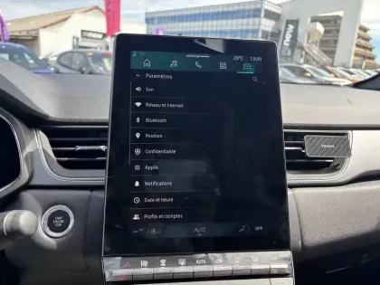 Photo 37 Renault Symbioz  E-Tech full hybrid 145