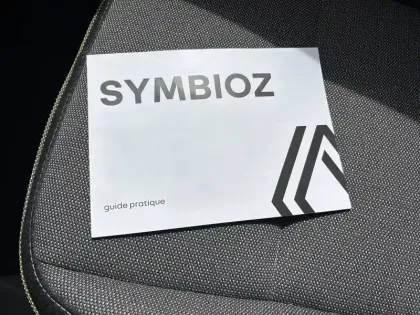 Photo 43 Renault Symbioz  E-Tech full hybrid 145