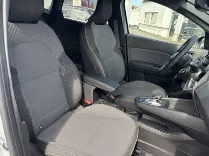 Photo 13 Renault Symbioz  E-Tech full hybrid 145