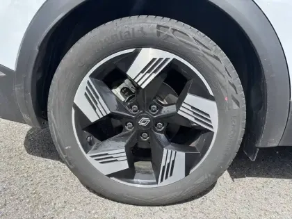 Photo 12 Renault Symbioz  E-Tech full hybrid 145