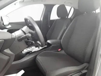 Photo 30 Peugeot 208  Electrique 50 kWh 136ch