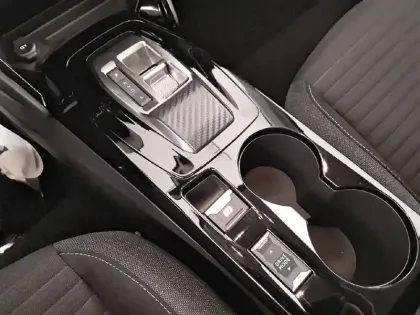 Photo 33 Peugeot 208  Electrique 50 kWh 136ch