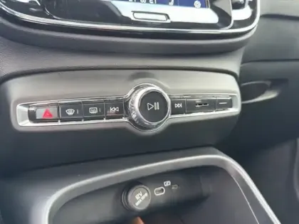 Photo 37 Volvo Xc40  B3 163 ch DCT7