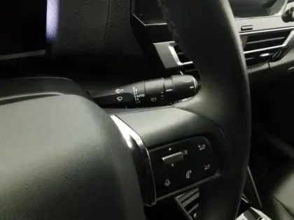 Photo 18 Citroën C4 e- 136 ch Automatique Feel Pack Business