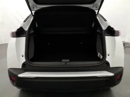 Photo 7 Peugeot 2008  Electrique 54 kWh 156 ch Allure