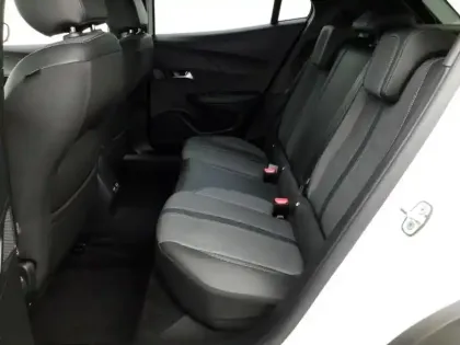 Photo 22 Peugeot 2008  Electrique 54 kWh 156 ch Allure