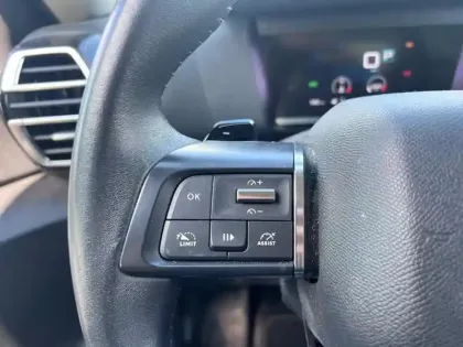 Photo 16 Citroën C4  PureTech 130 S&S EAT8 Shine