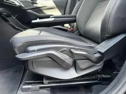 Photo 19 BMW Serie 2 Série 2 ActiveTourer 218i 136ch Luxury DKG7