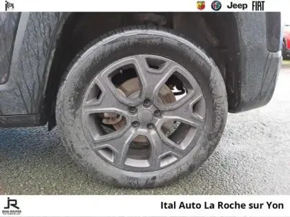 Photo 9 Jeep Renegade Gén. I Ph2 80th Anniversary 5