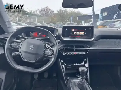 Photo 41 Peugeot 2008  PureTech 130 S&S BVM6