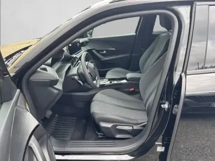 Photo 10 Peugeot 2008  Electrique 54 kWh 156 ch