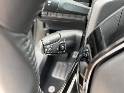 Photo 26 Peugeot 2008  Electrique 54 kWh 156 ch