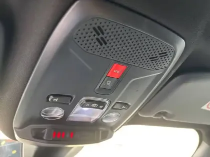 Photo 17 Peugeot 2008  Electrique 54 kWh 156 ch