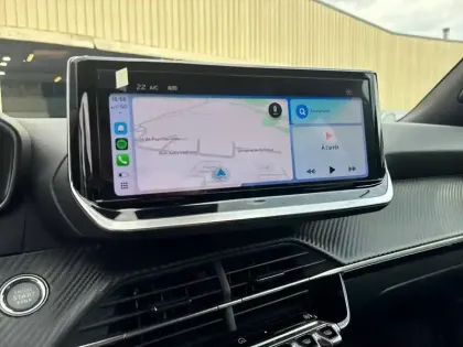 Photo 19 Peugeot 2008  Electrique 54 kWh 156 ch