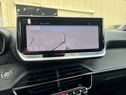 Photo 22 Peugeot 2008  Electrique 54 kWh 156 ch