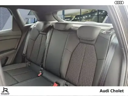 Photo 24 Audi Q4  e-tron 45 285 ch 82 kWh