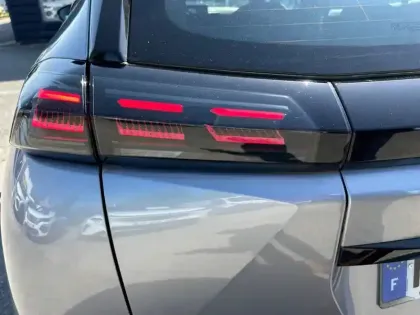 Photo 36 Peugeot 2008  Electrique 54 kWh 156 ch