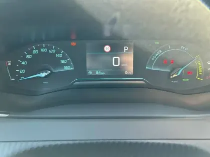 Photo 9 Peugeot 2008  Electrique 54 kWh 156 ch