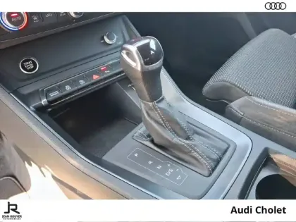 Photo 36 Audi Q3  35 TDI 150 ch S tronic 7