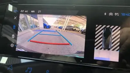 Photo 17 Peugeot 308  PHEV 180 e-EAT8 Allure Pack