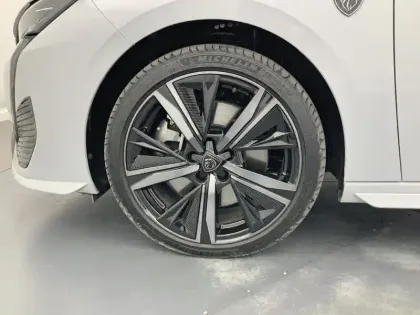 Photo 14 Peugeot 308  PHEV 180 e-EAT8 GT