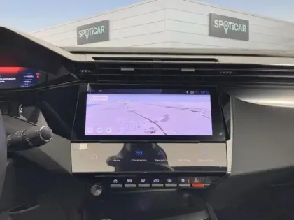 Photo 21 Peugeot 308  PHEV 180 e-EAT8 GT