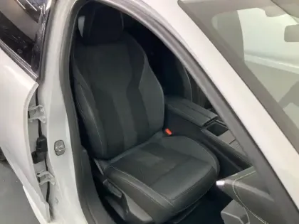 Photo 8 Peugeot 308  PHEV 180 e-EAT8 GT