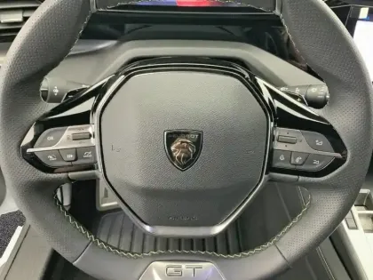 Photo 18 Peugeot 308  PHEV 180 e-EAT8 GT