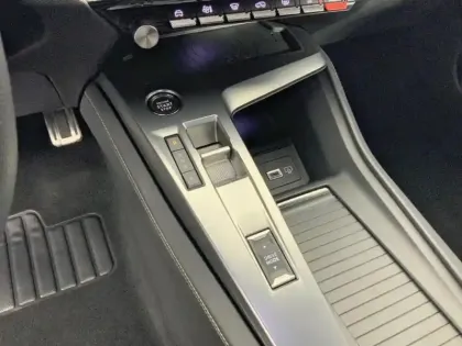 Photo 23 Peugeot 308  PHEV 180 e-EAT8 GT