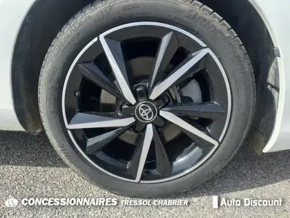 Photo 11 Toyota Auris  Hybride 136h Collection