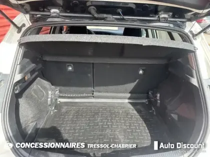 Photo 6 Toyota Auris  Hybride 136h Collection