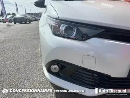 Photo 10 Toyota Auris  Hybride 136h Collection