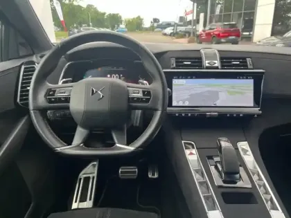 Photo 13 DS DS 7  E-TENSE 225ch Performance Line