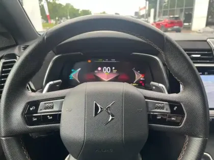 Photo 12 DS DS 7  E-TENSE 225ch Performance Line