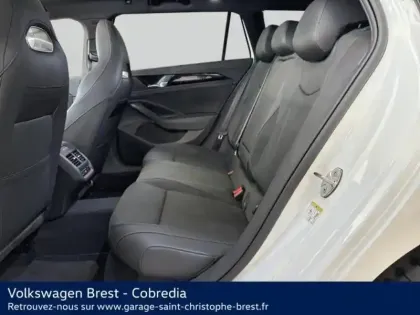 Photo 10 Volkswagen Passat  SW 1.5 eHybrid 272ch R-Line DSG6