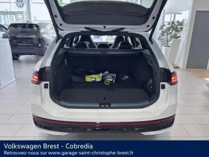 Photo 11 Volkswagen Passat  SW 1.5 eHybrid 272ch R-Line DSG6
