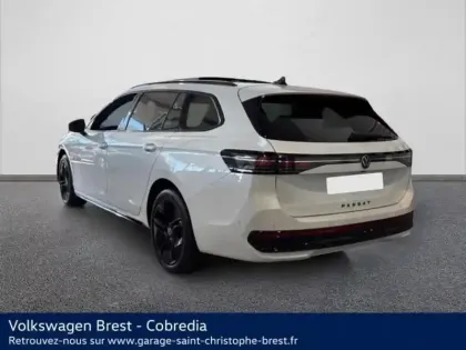 Photo 17 Volkswagen Passat  SW 1.5 eHybrid 272ch R-Line DSG6