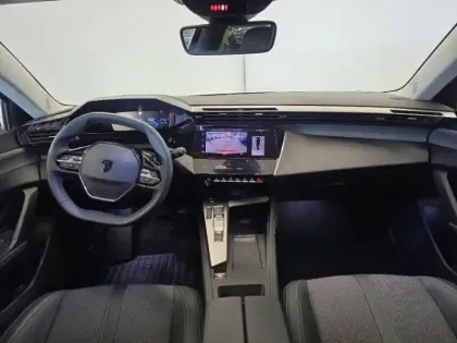 Photo 14 Peugeot 308  SW PHEV 180ch Allure e-EAT8