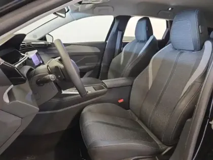 Photo 11 Peugeot 308  SW PHEV 180ch Allure e-EAT8