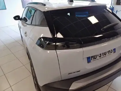 Photo 36 Peugeot 2008  Hybrid 145 e-DCS6
