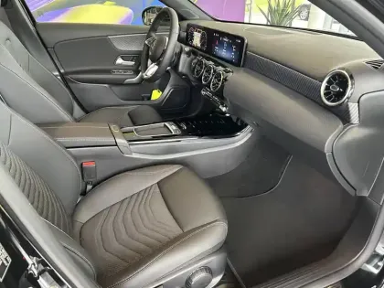 Photo 2 Mercedes Classe A  200 d 8G-DCT