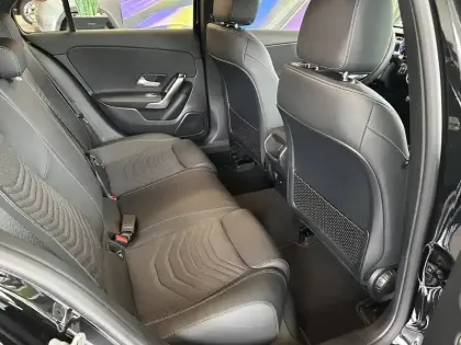 Photo 3 Mercedes Classe A  200 d 8G-DCT